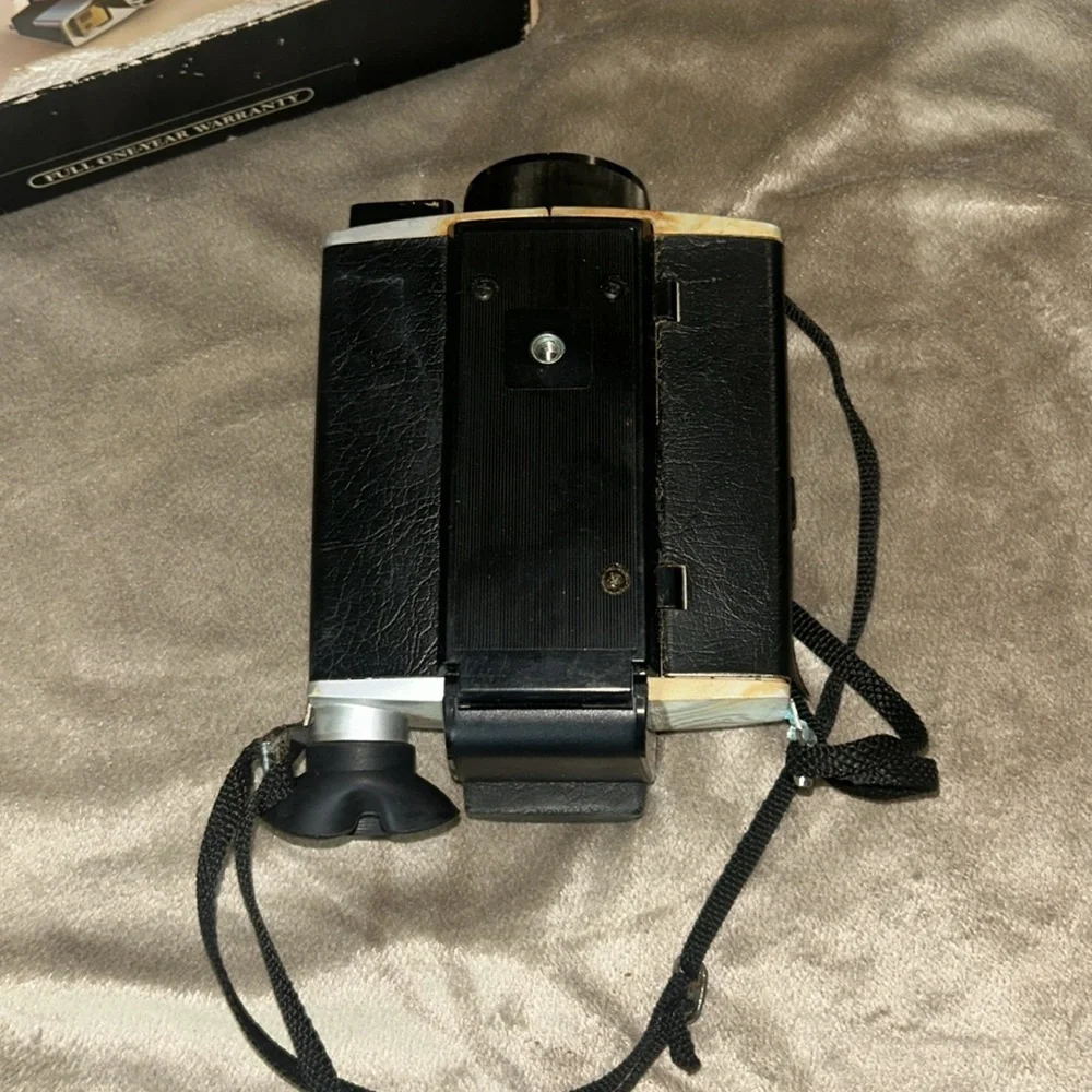 VINTAGE KODAK MOVIE CAMERA XL320 IN ITS ORIGINAL BOX USES TYPE G 160 FILM